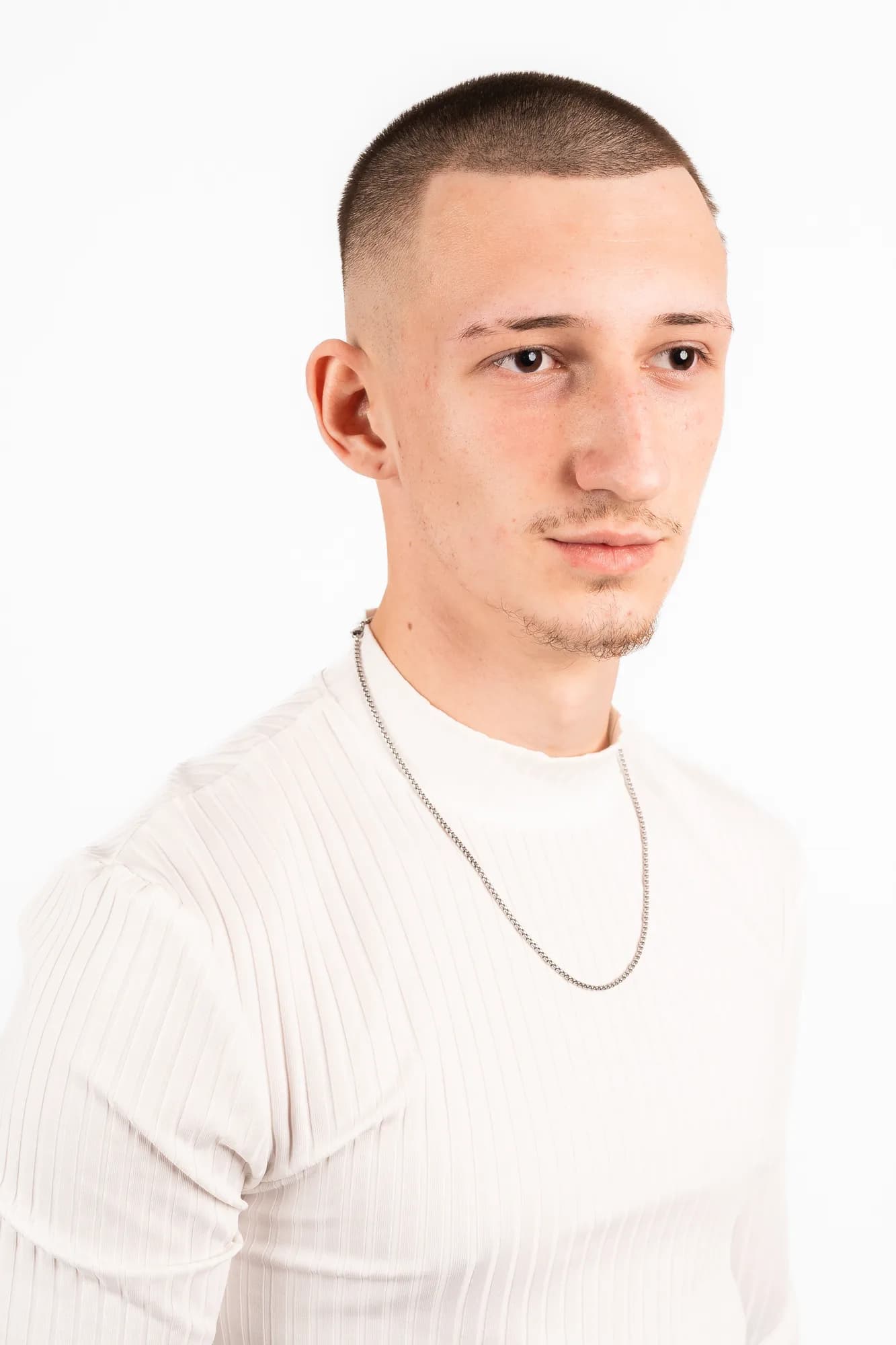László